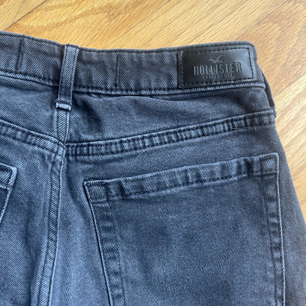 Hollister Dark Denim Jeans - Picture 6 of 6